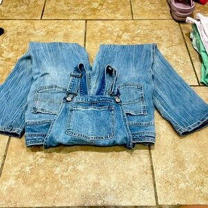 Cute overalls only used ones